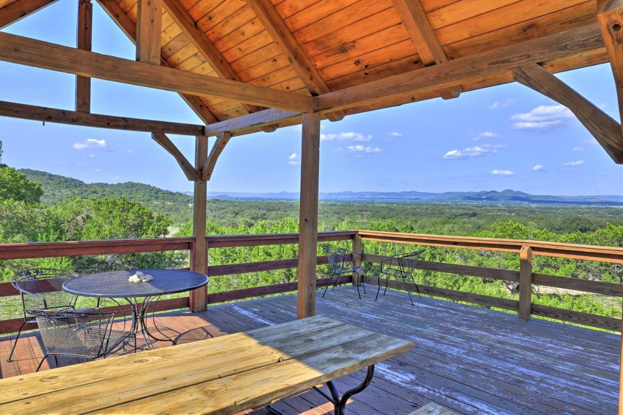 Utopia Family Home With Mountain Viewing Deck! Exteriör bild